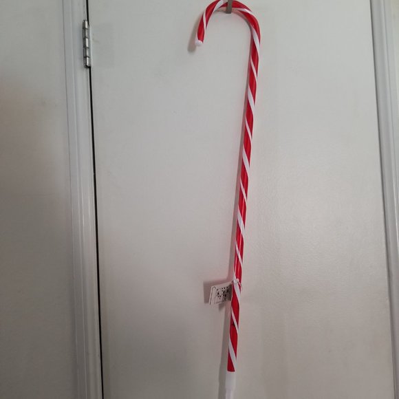 Light up Candy Cane LED Battery operated, need 2 Set of 4 - Picture 12 of 13
